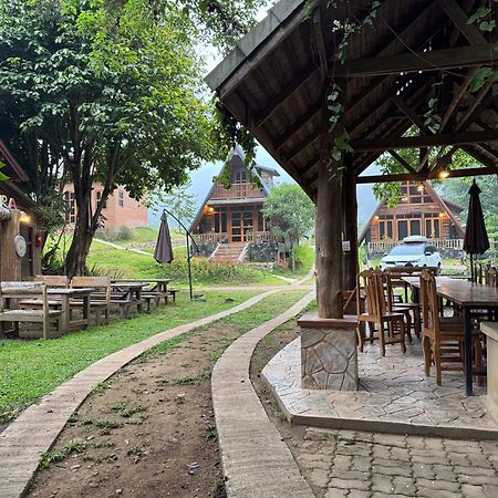 Ban Kaew Mo Ra Glamping & Restaurant Hotel Pang Mapha Екстериор снимка