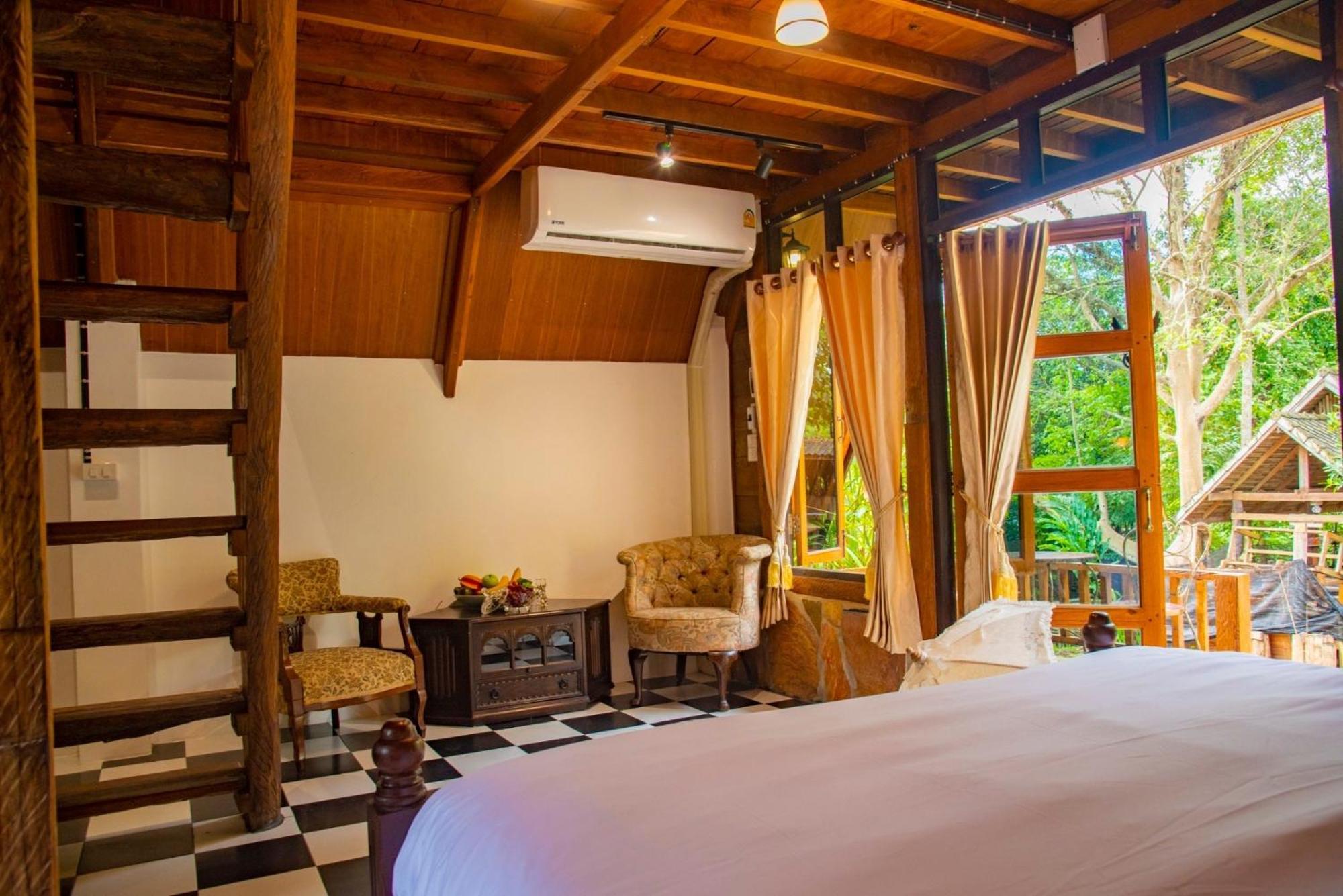 Ban Kaew Mo Ra Glamping & Restaurant Hotel Pang Mapha Екстериор снимка