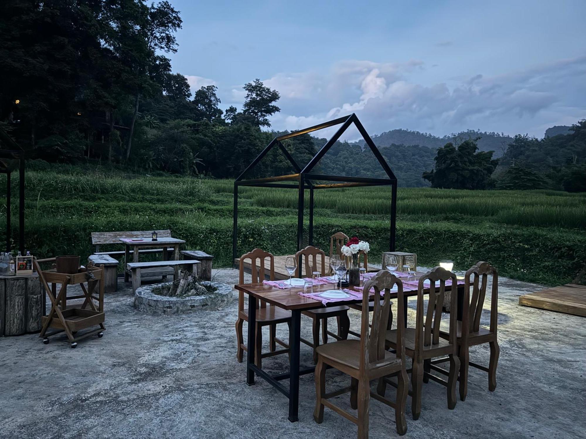 Ban Kaew Mo Ra Glamping & Restaurant Hotel Pang Mapha Екстериор снимка