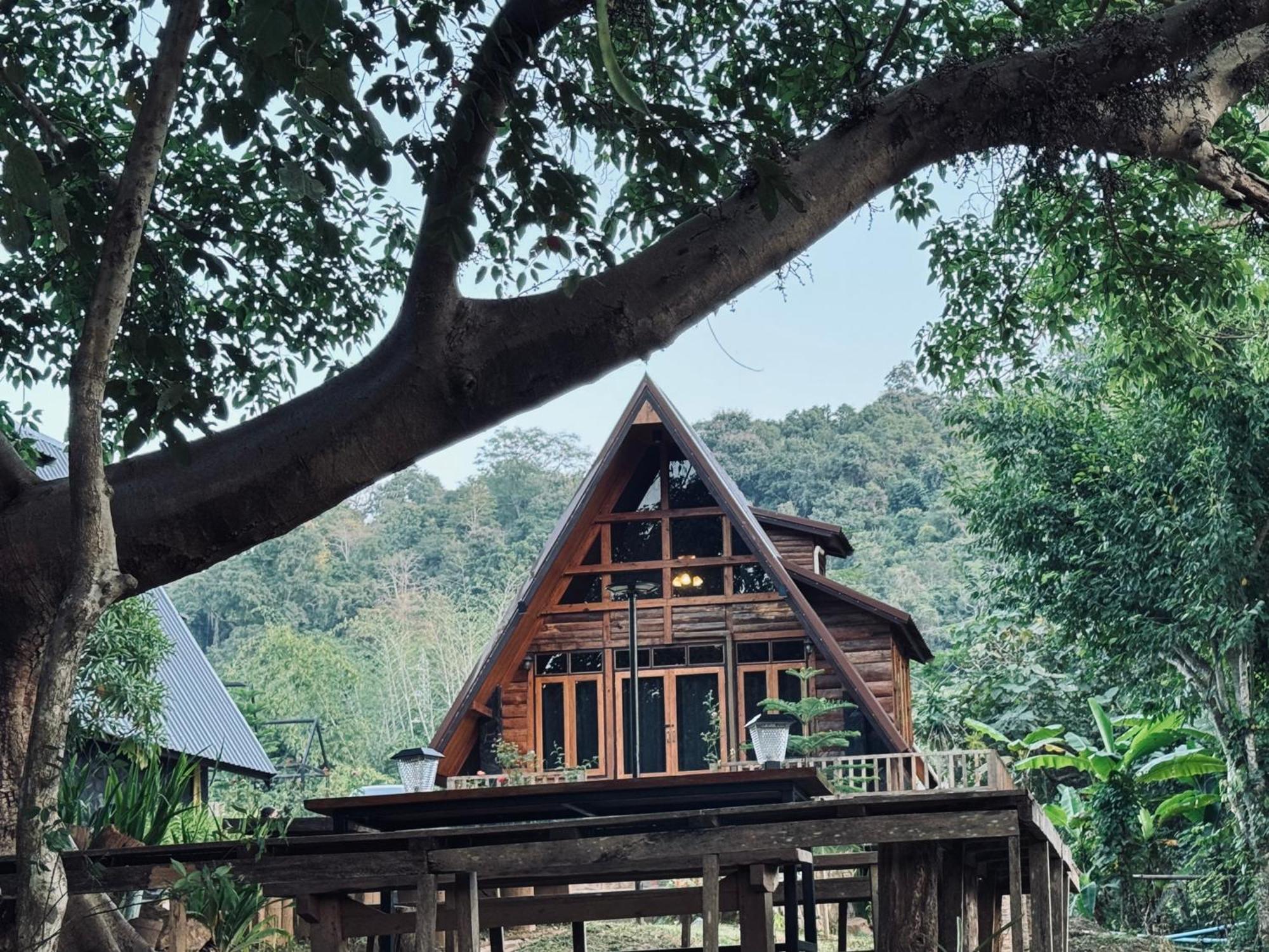 Ban Kaew Mo Ra Glamping & Restaurant Hotel Pang Mapha Екстериор снимка